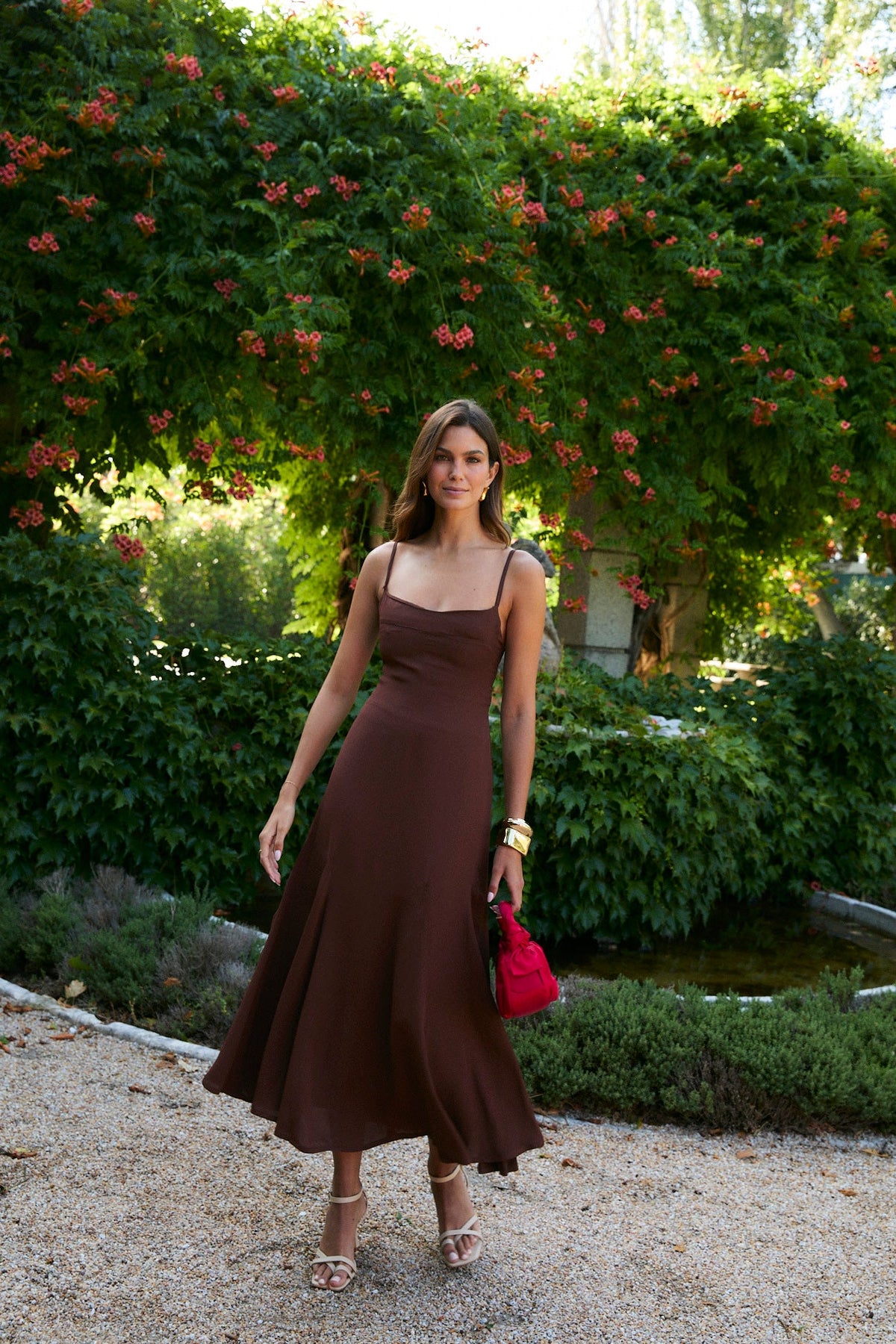 Vestido Sirin de crepé marrón
