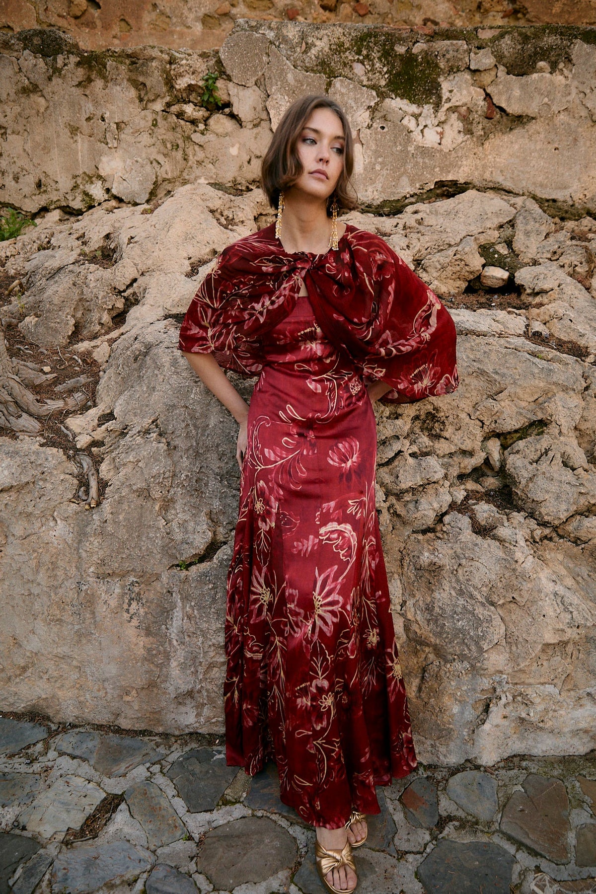 Vestido Corintia Peonía Carmín