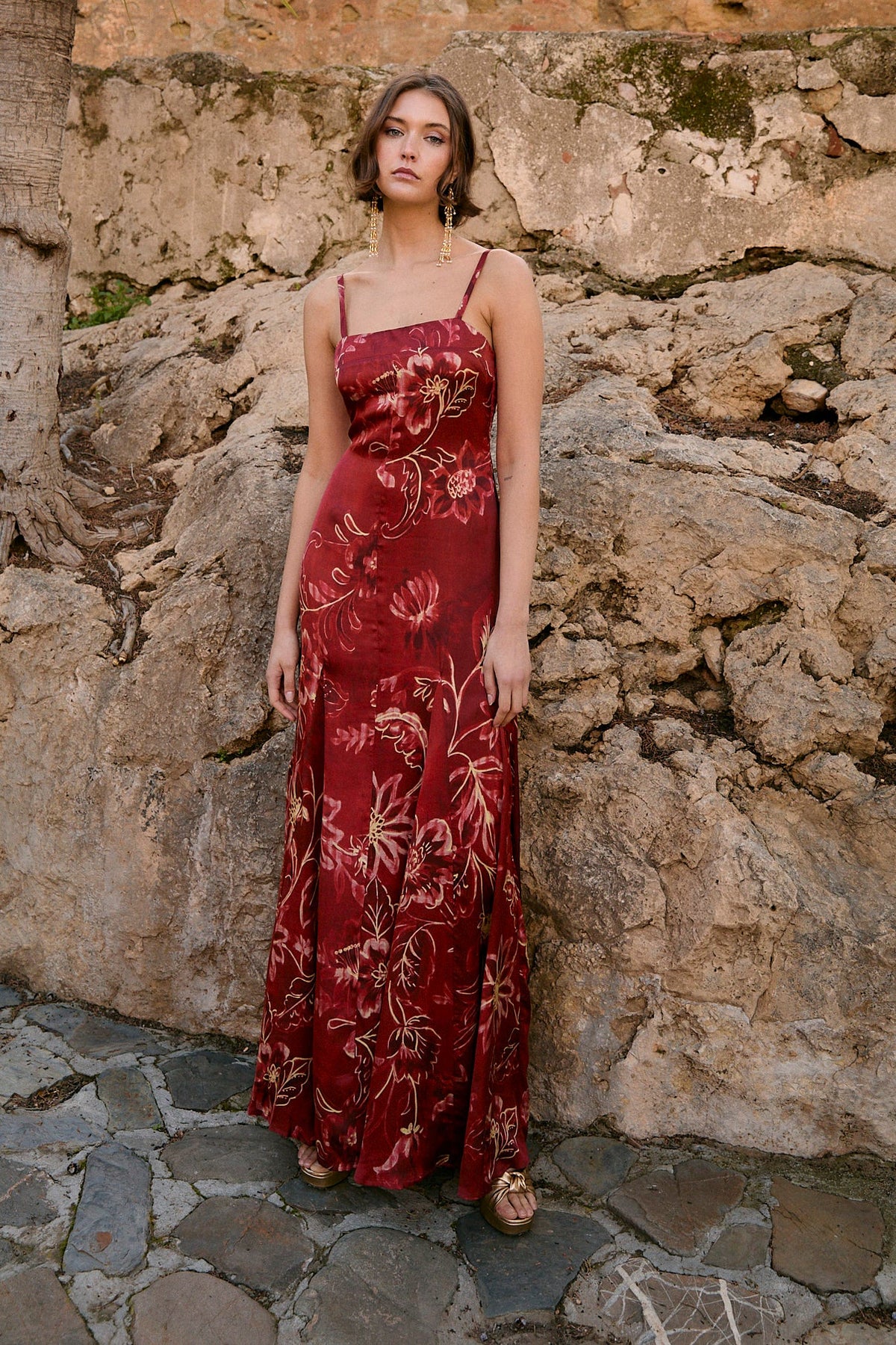 Vestido Corintia Peonía Carmín
