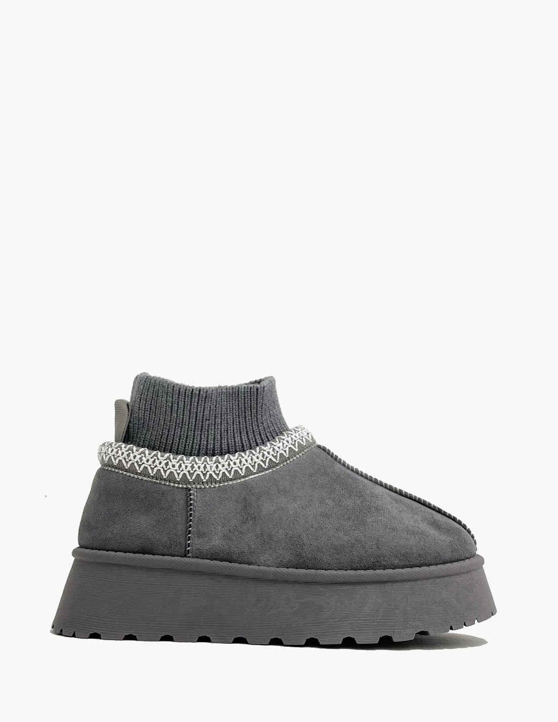 Bota gris con plataforma y calcetín