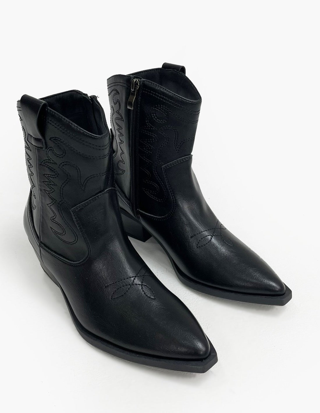 Botín campero cowboy negro de polipiel con tacón-3