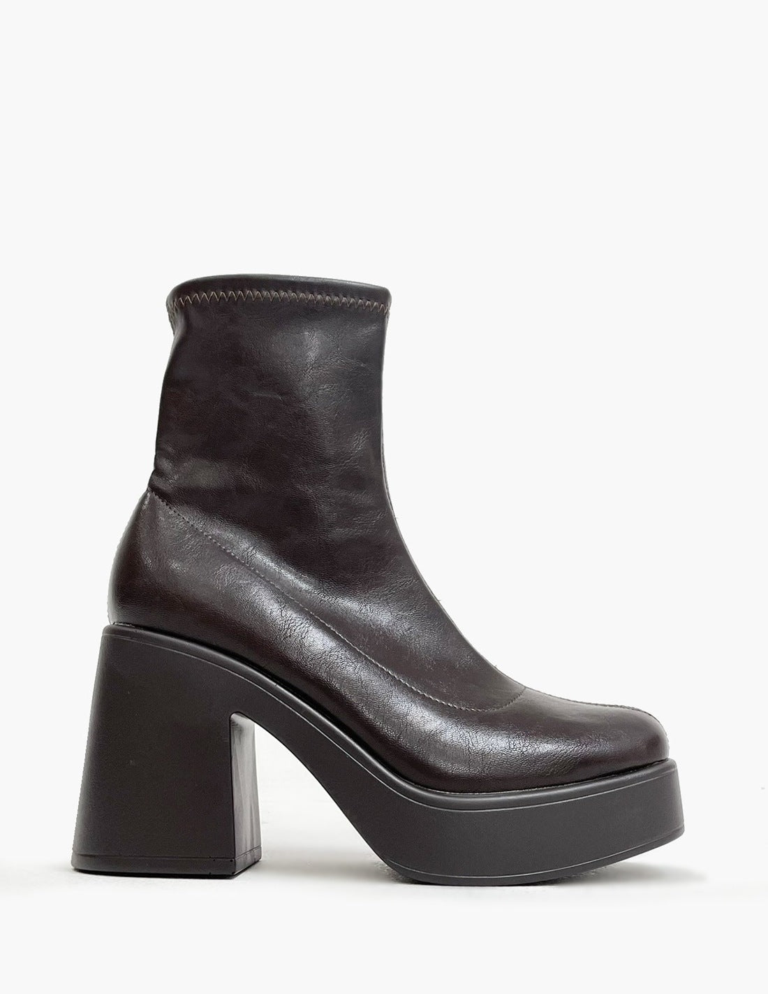 Botines de polipiel marrón chocolate