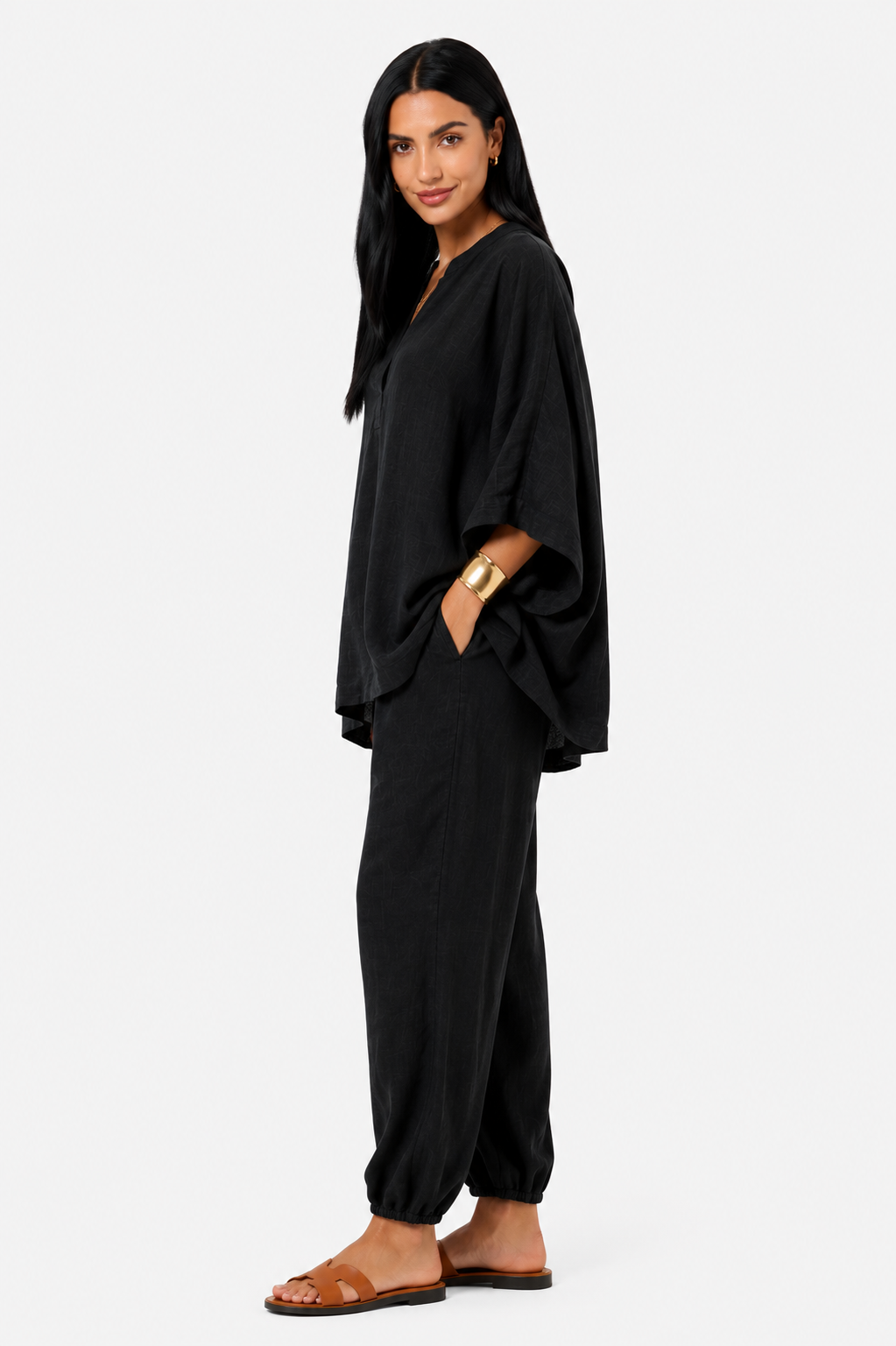Conjunto de blusa fluida y pantalón ancho-13
