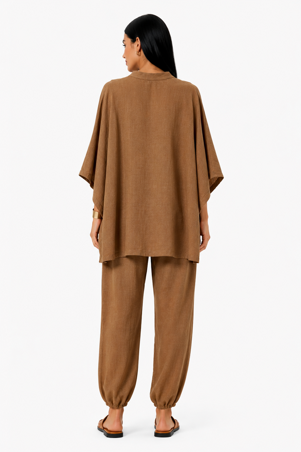 Conjunto de blusa fluida y pantalón ancho-16