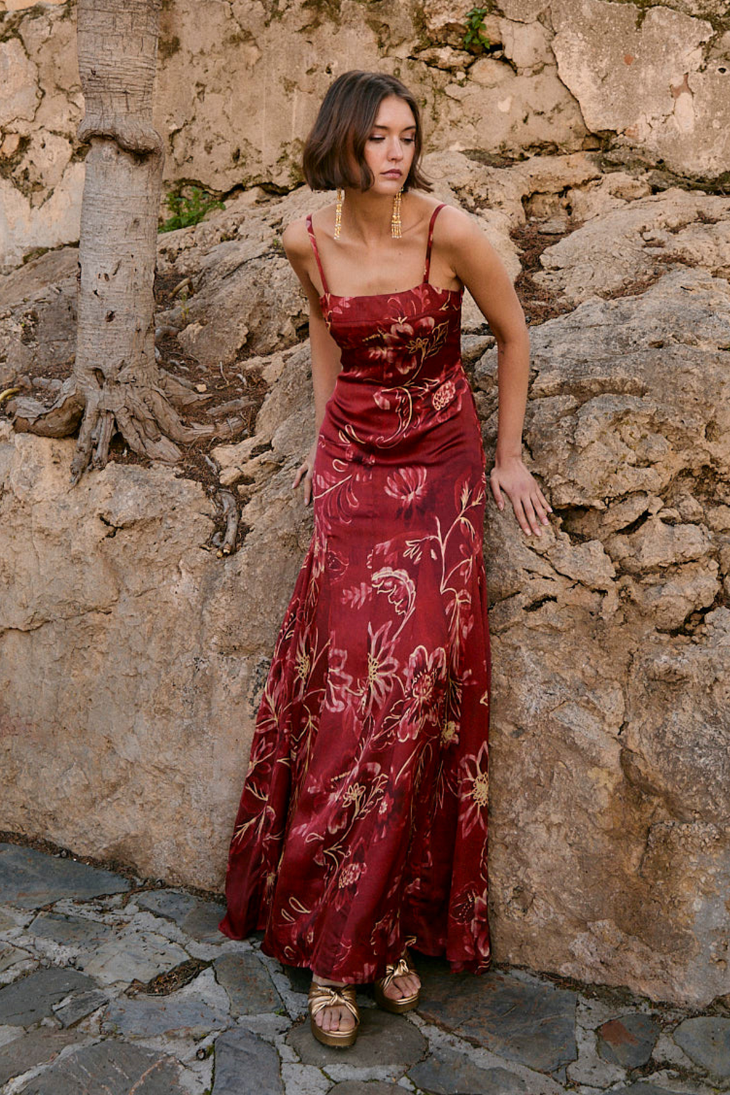 Vestido Corintia Peonía Carmín