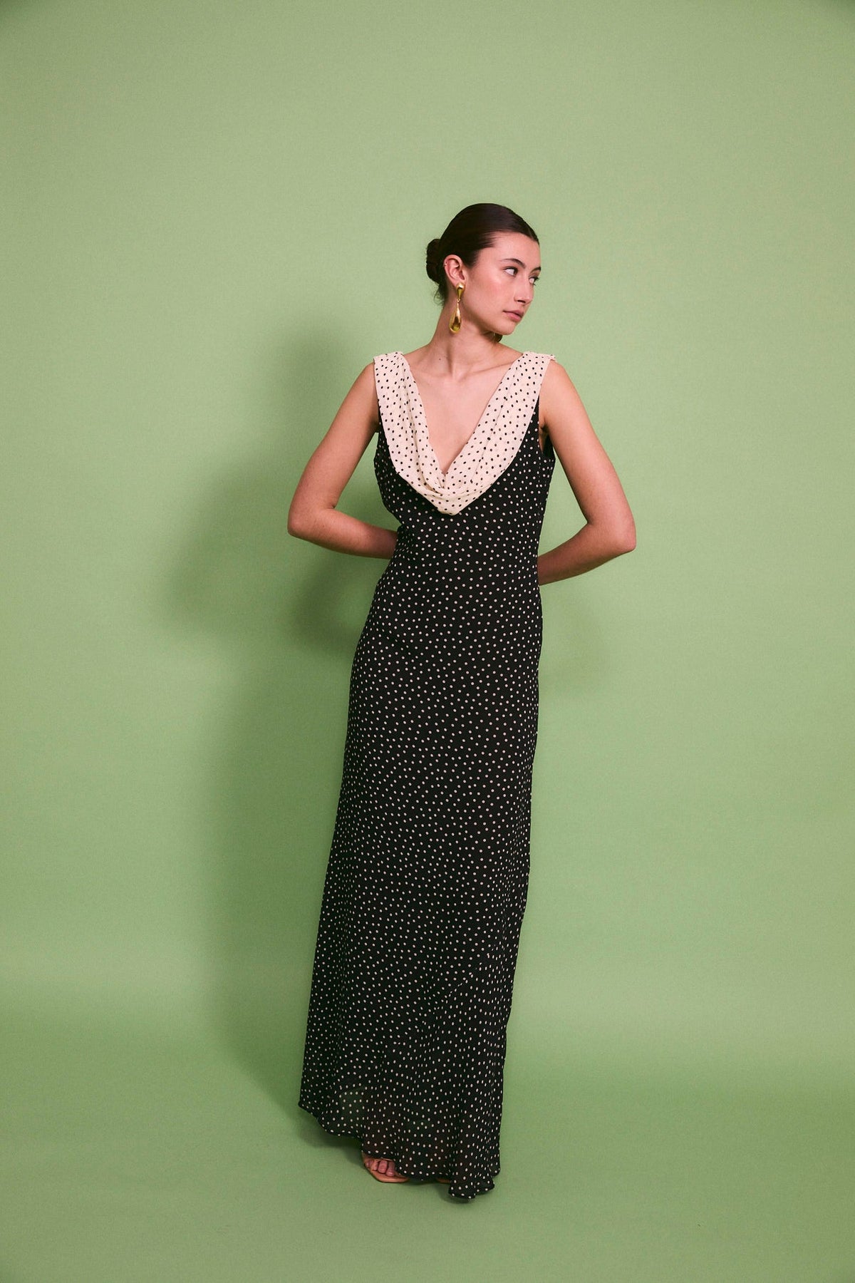 Vestido Idra de lunares negro